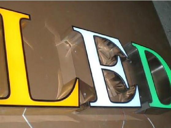 闽侯介绍LED招牌的基础知识。