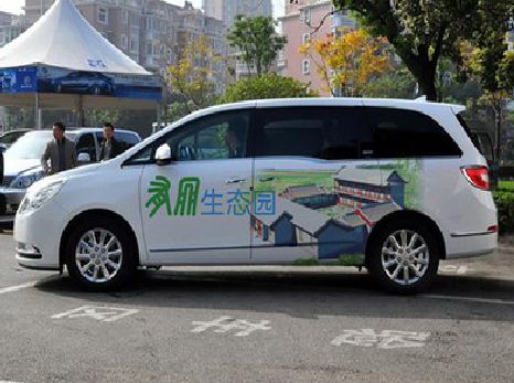 闽侯户外车贴喷绘如何保持效果?